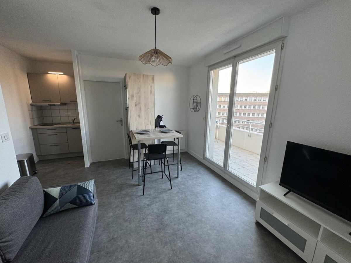 F2 Neuf, Centre Ville, Terrasse, Wifi, Garage En Option